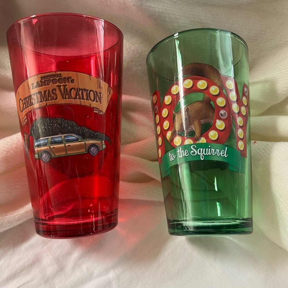 Rare National Lampoon Christmas Vacation Glasses 6" tall Set of Two Green Red